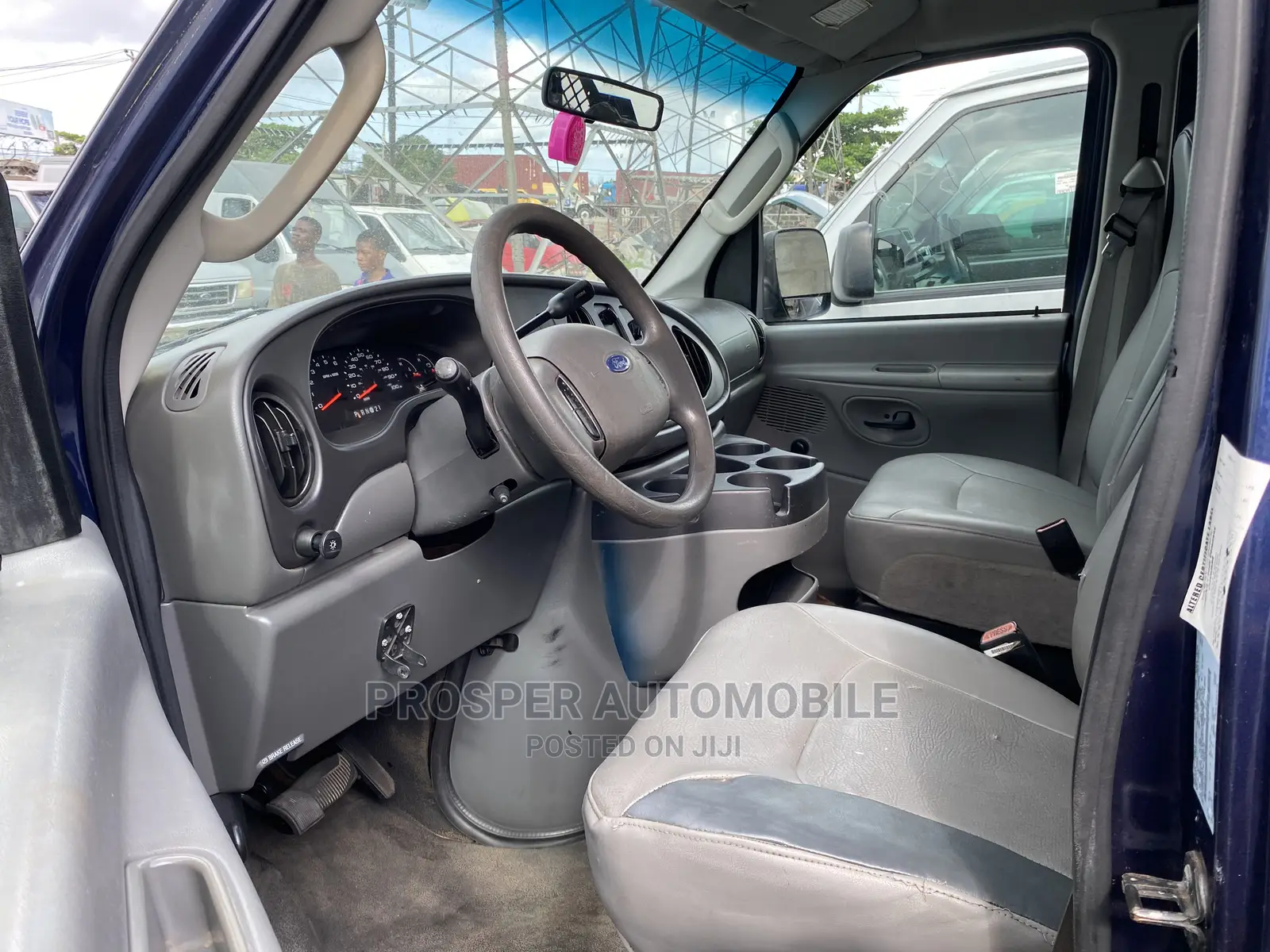Ford E250 2006 Blue