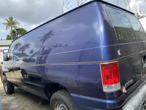 Ford E250 2006 Blue