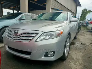 Toyota Camry 2009 Silver