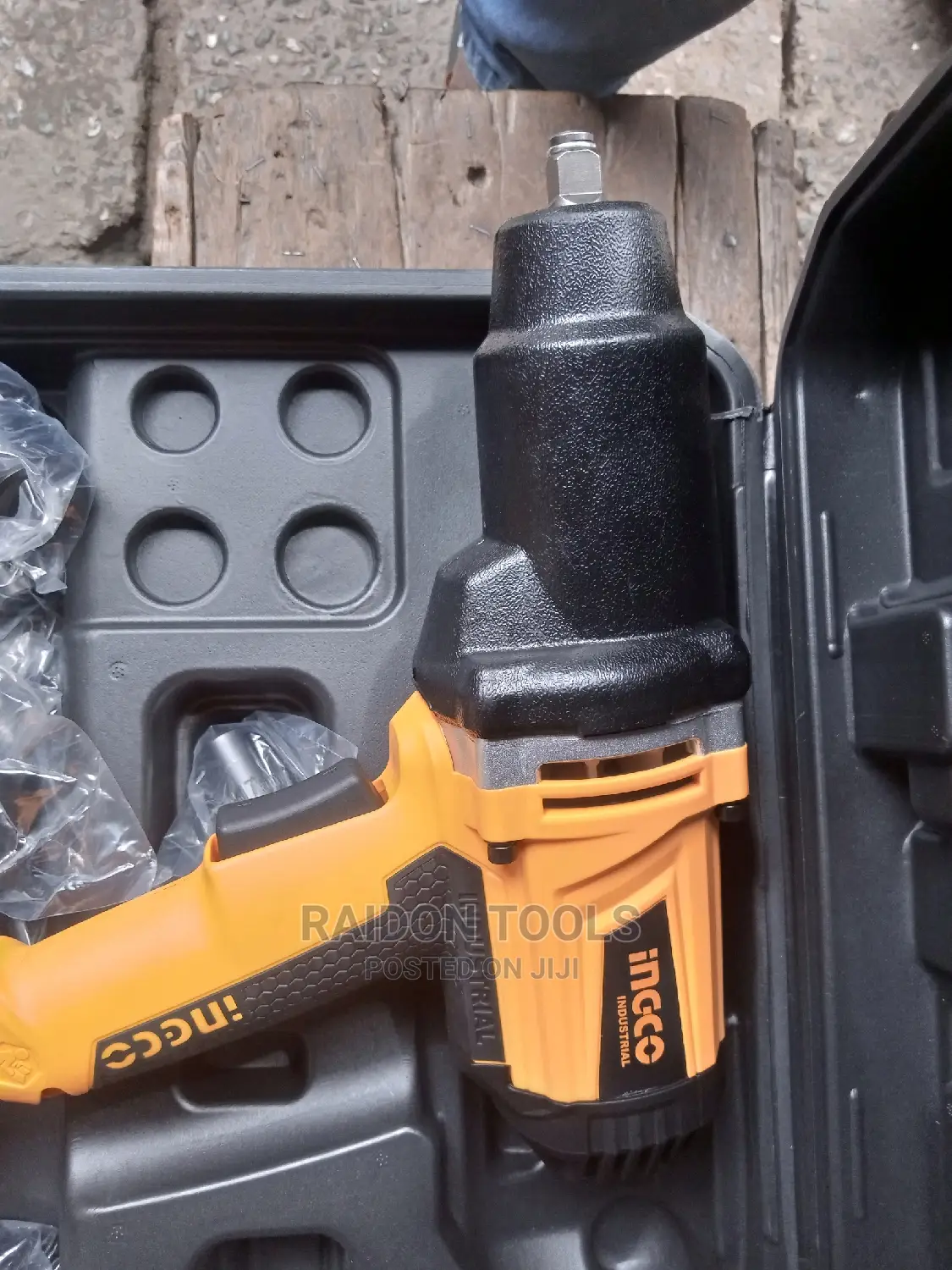 Electric Impact Wrench 1⁄2" INGCO