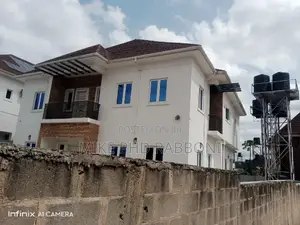 6bdrm Duplex in Estate in G.R.A for Sale