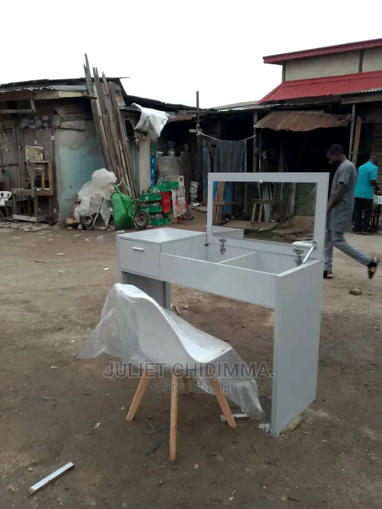 A Reading Table With Chair