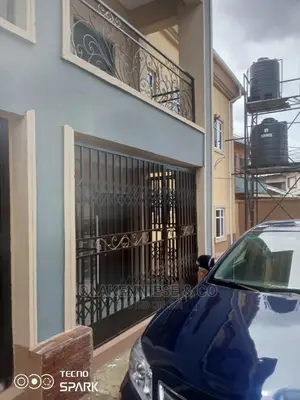 2bdrm Block of Flats in Bodethomas, Surulere for rent