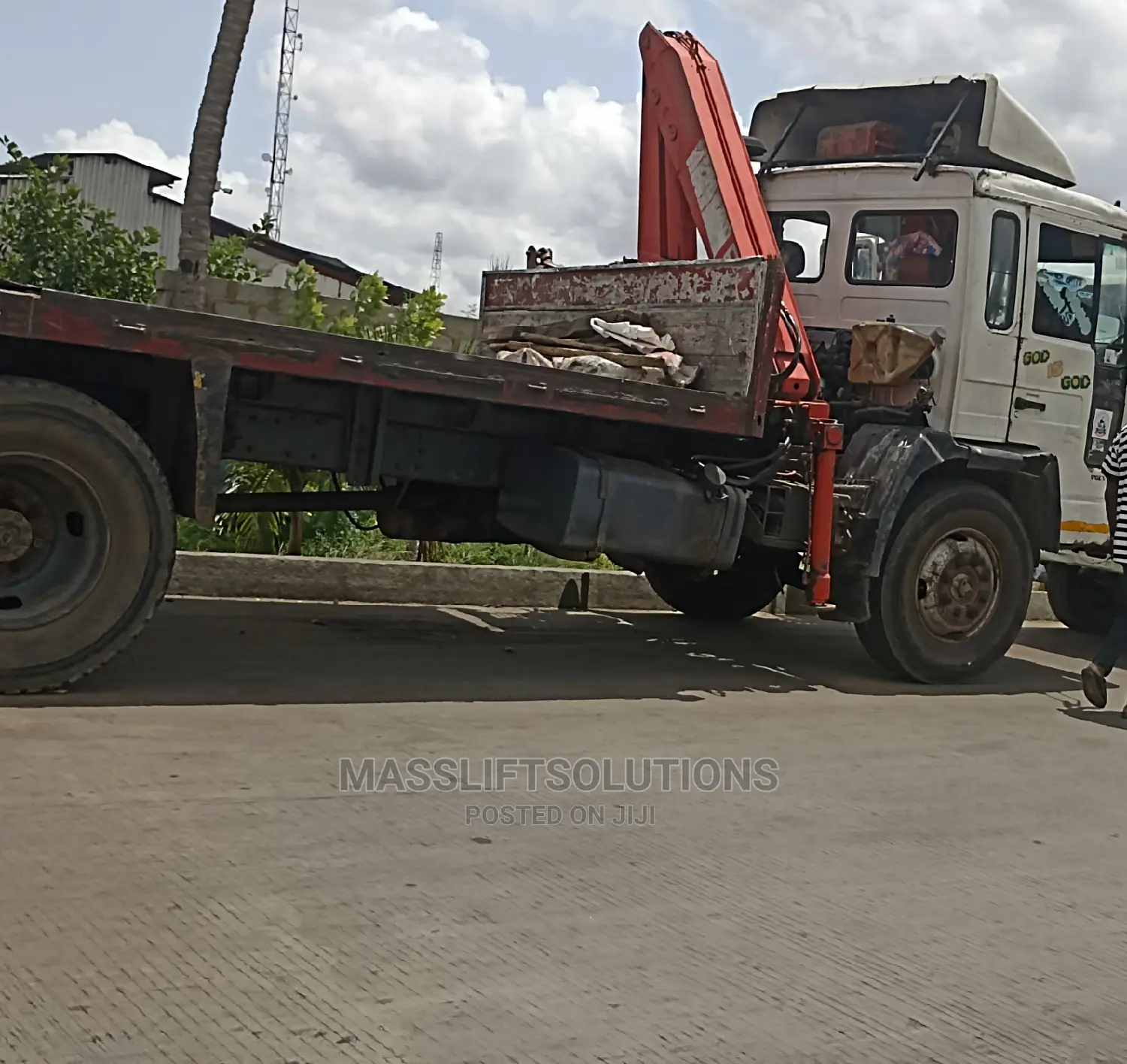 Hire Hiab to Move Empty Container