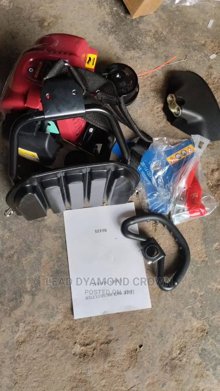 Weeding Machine/Brush Cutter ( 4 Strokes Engine)