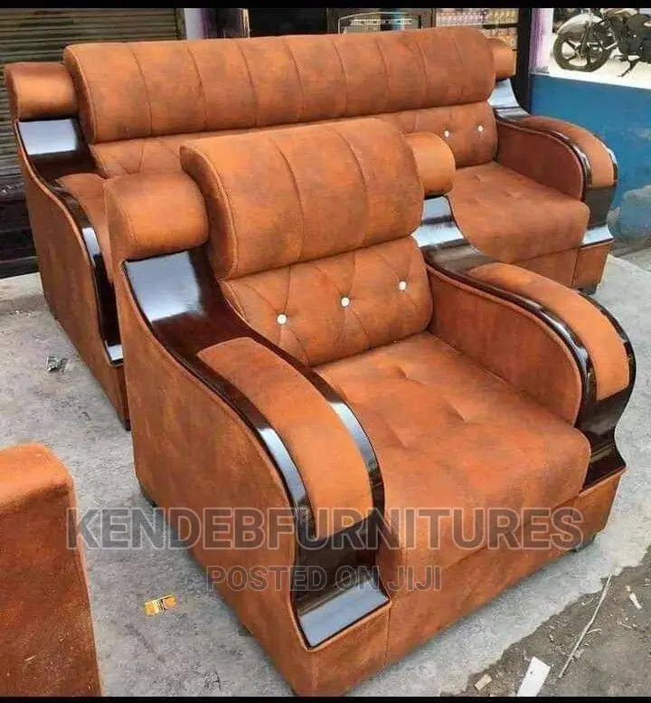 Luxury 7 Seater Living Room Fabric Made Sofa Chair. in Enugu