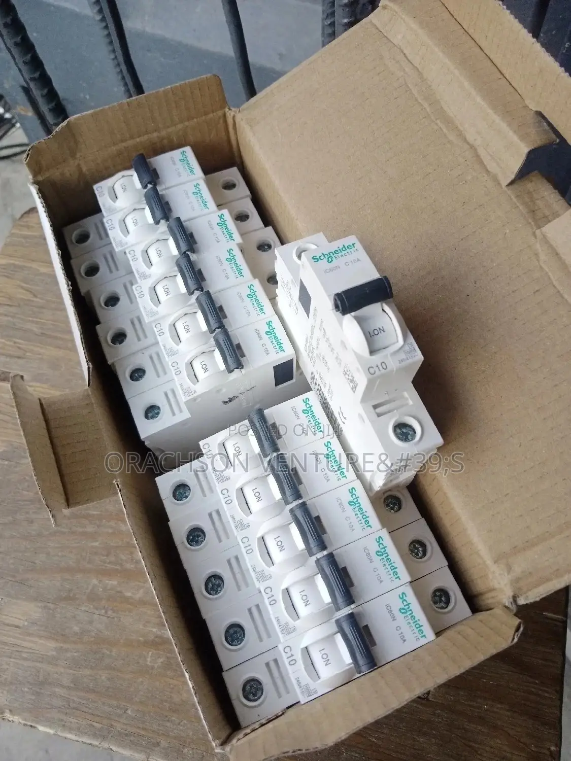 Schneider MCB