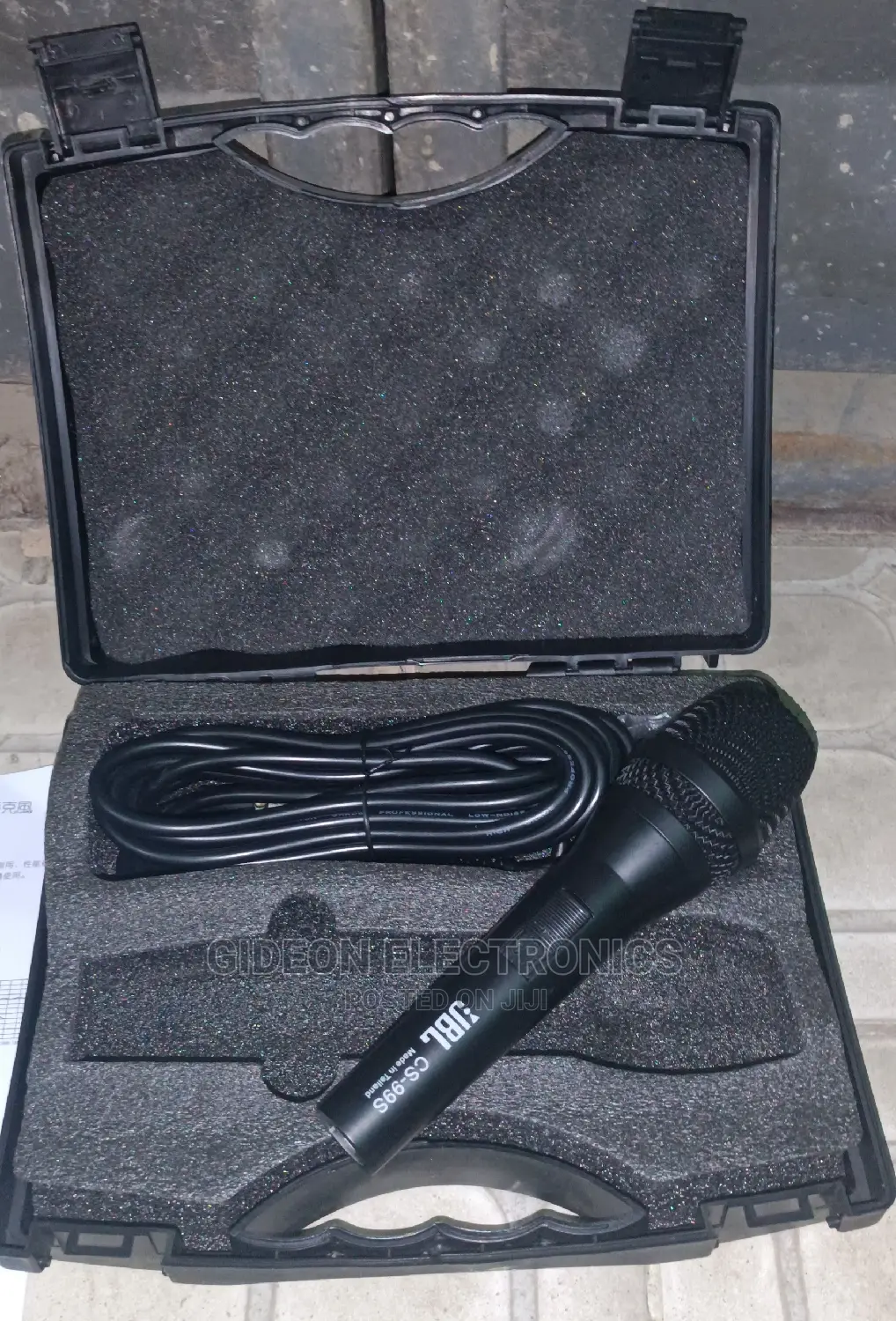 JBL Cord Wired Microphone CS 99S