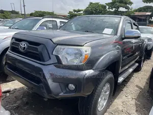 Toyota Tacoma 2014 Gray