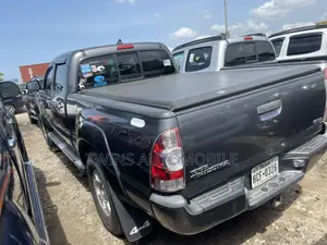 Toyota Tacoma 2014 Gray
