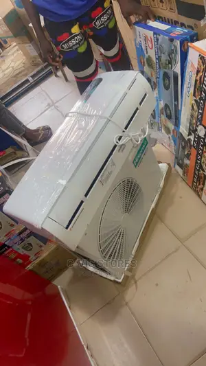 Hisense 1.5hp Split Inverter Air Conditioner - White