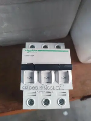 32A 3pole MCB Schneider
