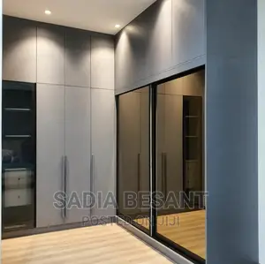 Luxury Walk in Closet