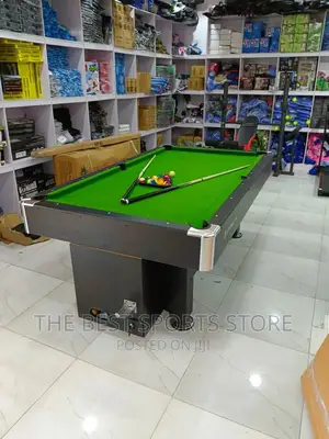 7ft Neat Foreign Coin Snooker Table With 50 Coins