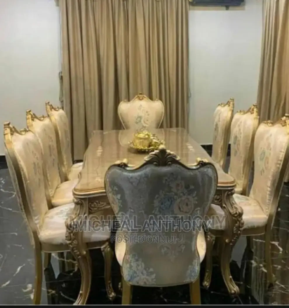 Royal Quality Dining Table by 8