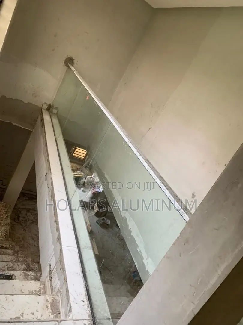 Handrails With Plan Glass Framless