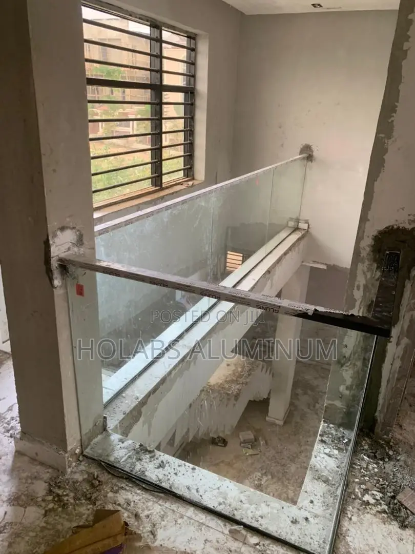 Handrails With Plan Glass Framless