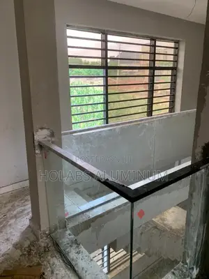 Handrails With Plan Glass Framless