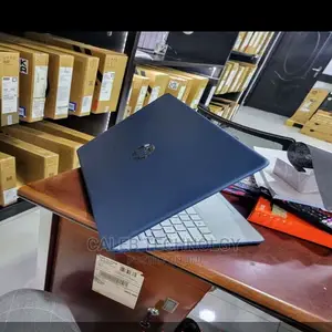 New Laptop HP 15-Dy1032wm 8GB Intel Core I7 SSD 512GB