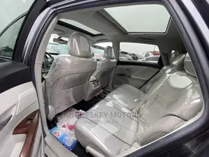 Toyota Venza V6 AWD 2011 Gray