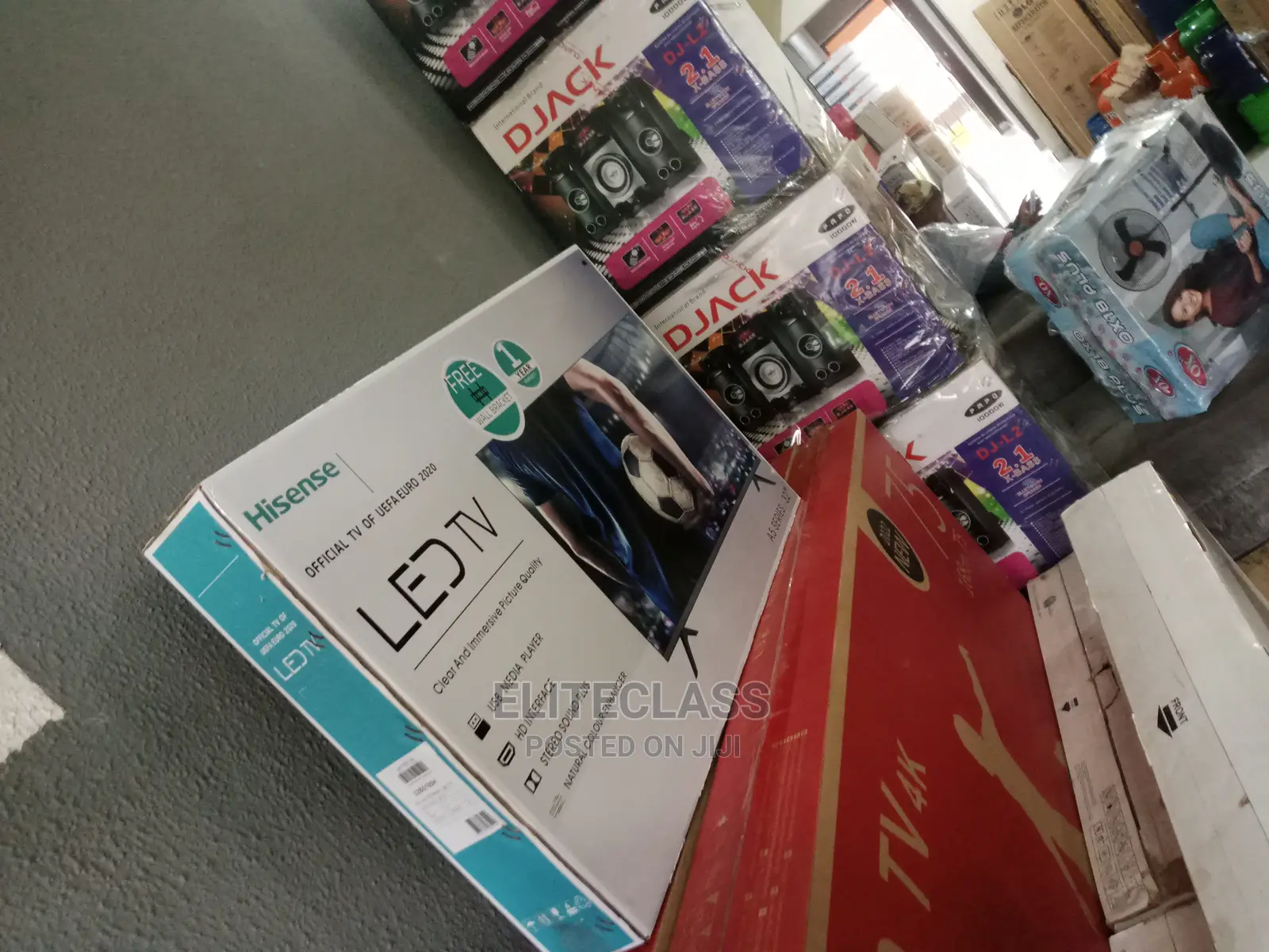 Free Wall Bracket Hisense 32 Inch LED TV
