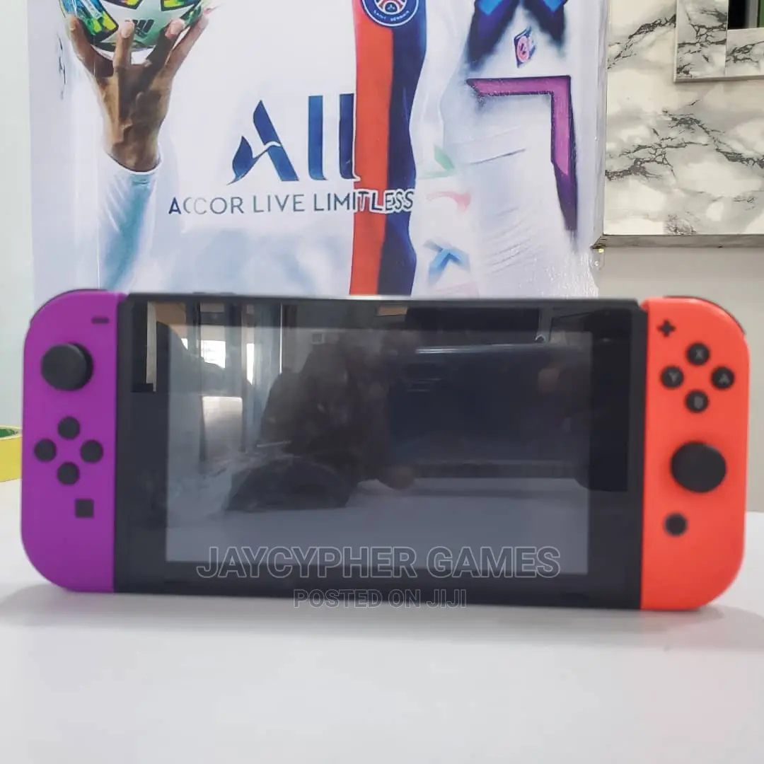 Nintendo Switch Hand Console