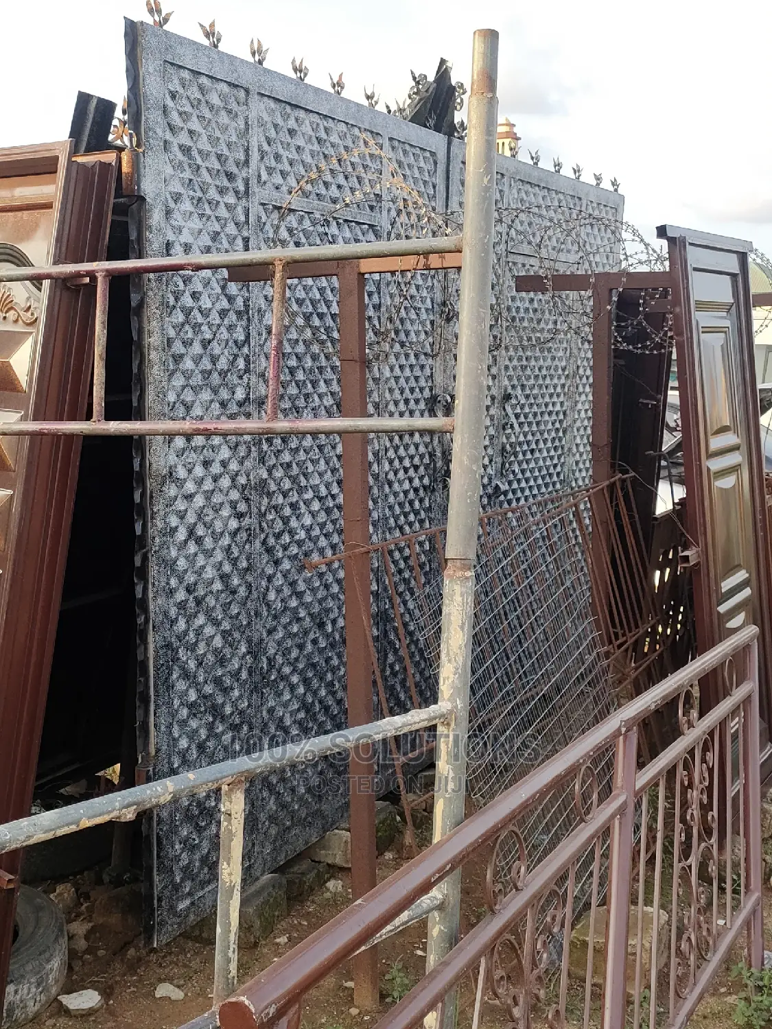 Standard Gray Design Gate for Sale
