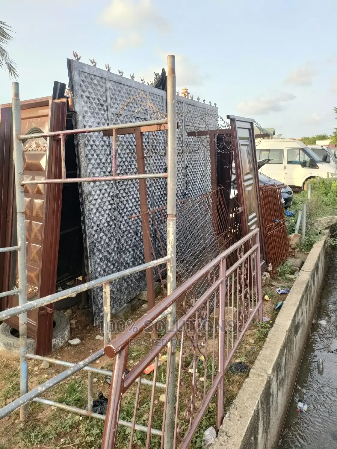 Standard Gray Design Gate for Sale