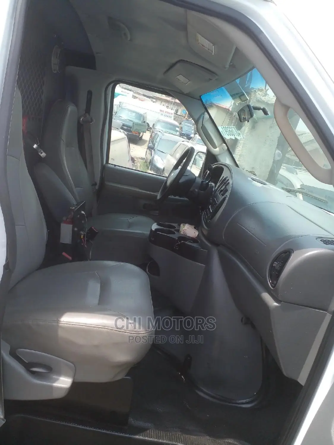 Ford E350 2010 White