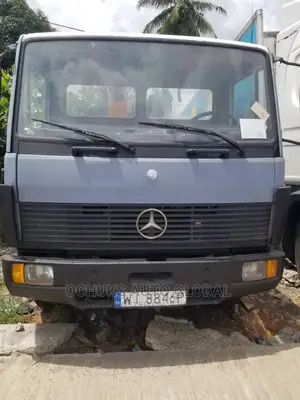 M/Benz Truck With Hiyabu 6 Tons 1114 Model