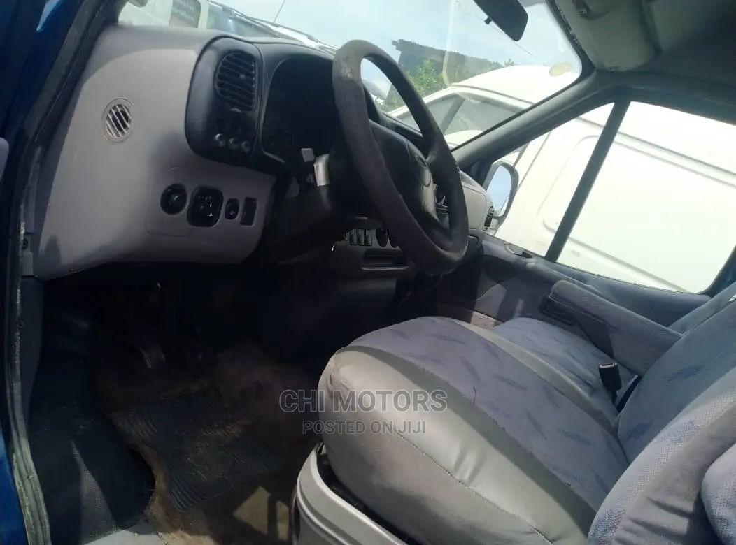 Ford Transit 2005 Blue