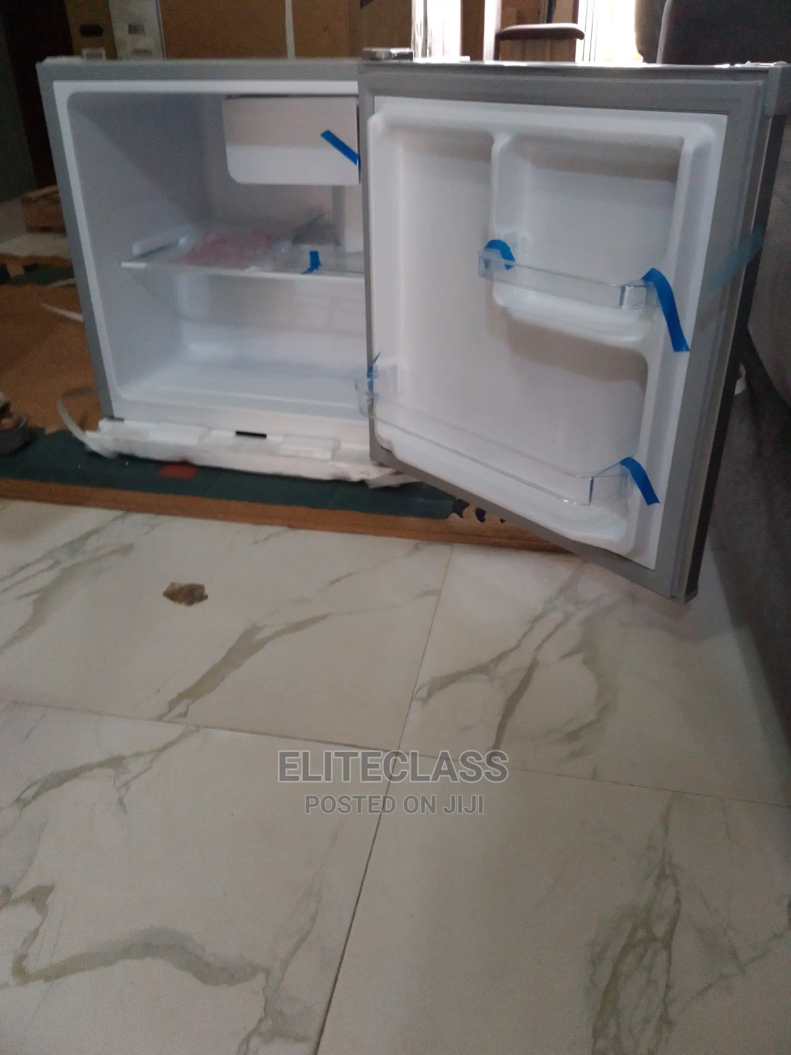 Portable LG Bedside Refrigerator GC-065L