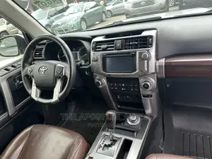 Toyota 4-Runner 2015 Silver