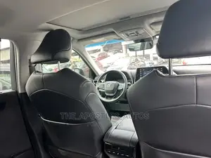 Toyota Highlander XLE 2021 Gray