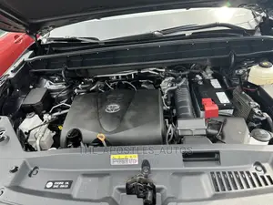 Toyota Highlander XLE 2021 Gray