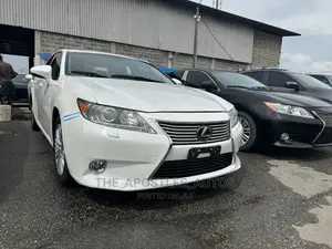 Lexus ES 350 FWD 2014 White