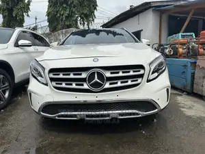 Mercedes-Benz GLA 250 2018 White
