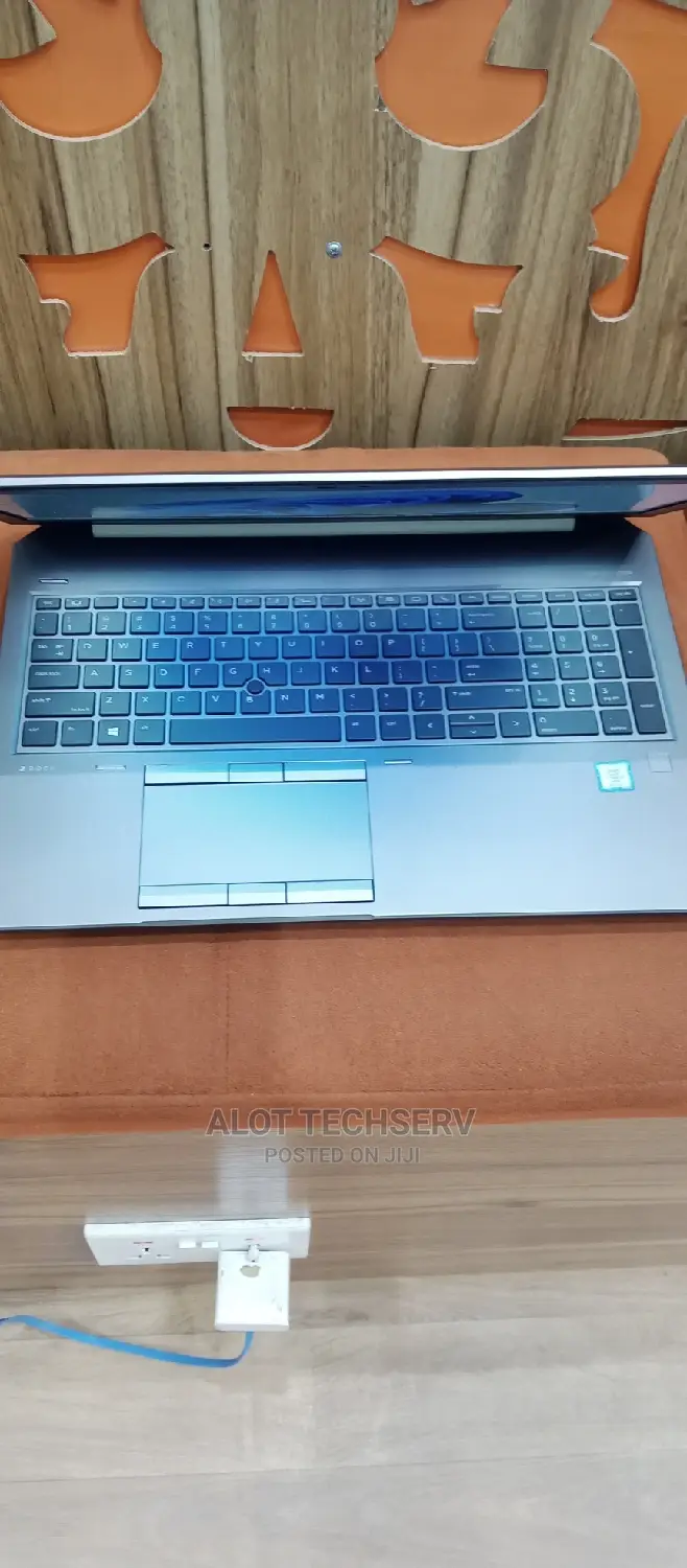 Laptop HP ZBook Studio G5 32GB Intel Core I7 SSD 1T