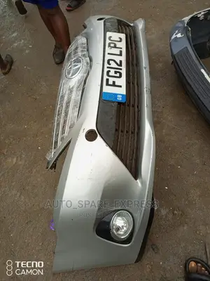 Avensis 2012 Bumper