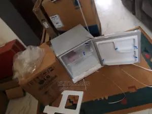 A Convinent Bedside Refrigerator Gc-065l