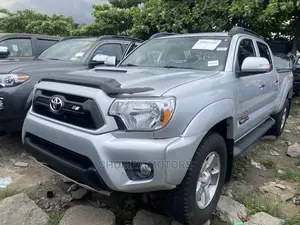 Toyota Tacoma 2012 Silver