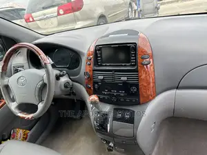 Toyota Sienna Limited 7 Passenger 2010 Burgundy