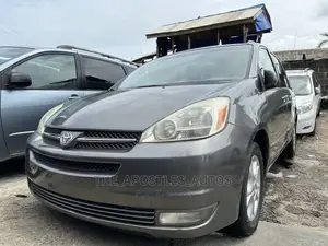 Toyota Sienna XLE 2005 Gray