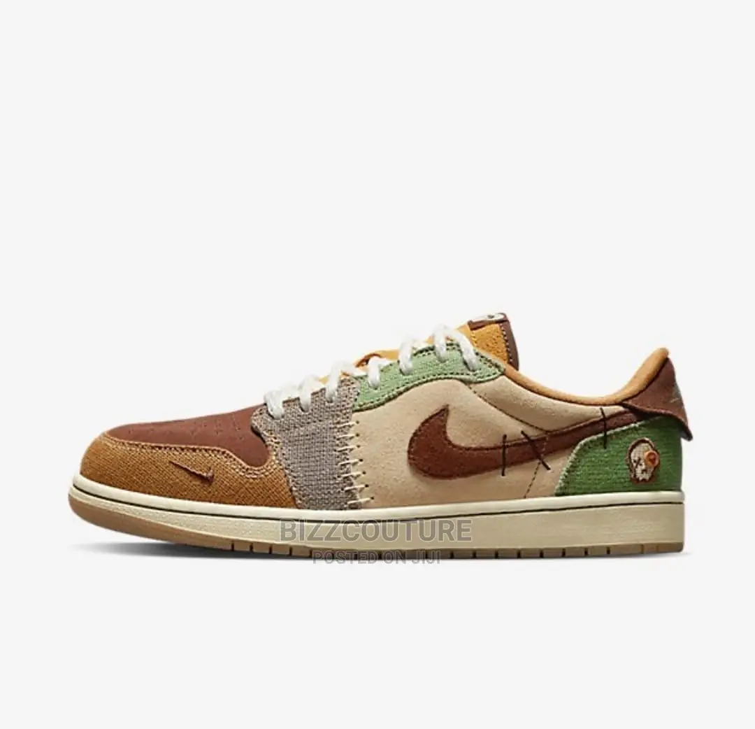 Original NIKE SB DUNK Available in Store