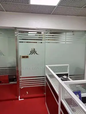 Frameless Glass Partition