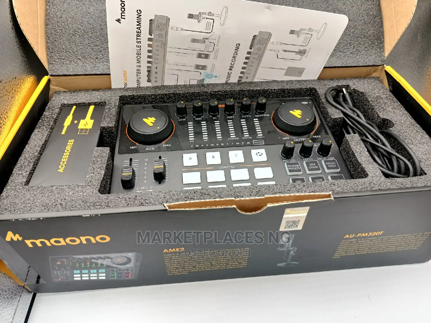Maonocaster E2 Interface and Mic Bundle