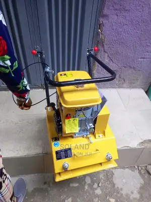 C 90 Powerful Plate Compactor
