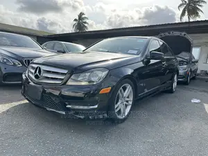 Mercedes-Benz C300 2013 Black