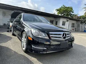 Mercedes-Benz C300 2013 Black
