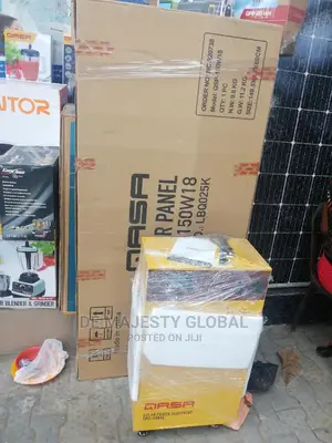 800VA Qasa Generator Complete With Solar Panel and 2 Battery